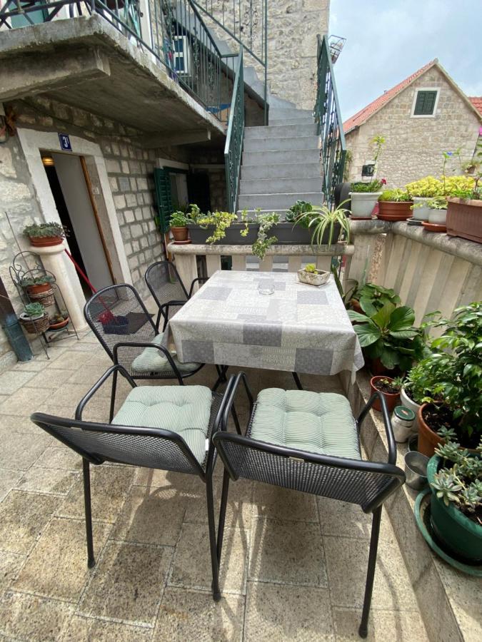 Apartamento Apartman Rose Makarska Exterior foto