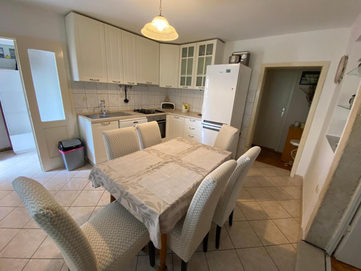 Apartamento Apartman Rose Makarska Exterior foto