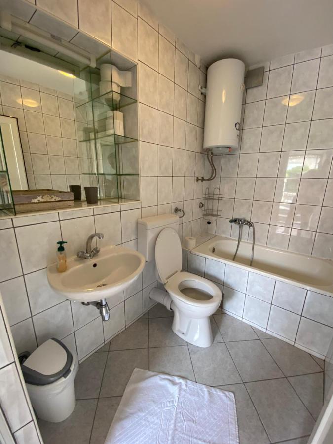 Apartamento Apartman Rose Makarska Exterior foto