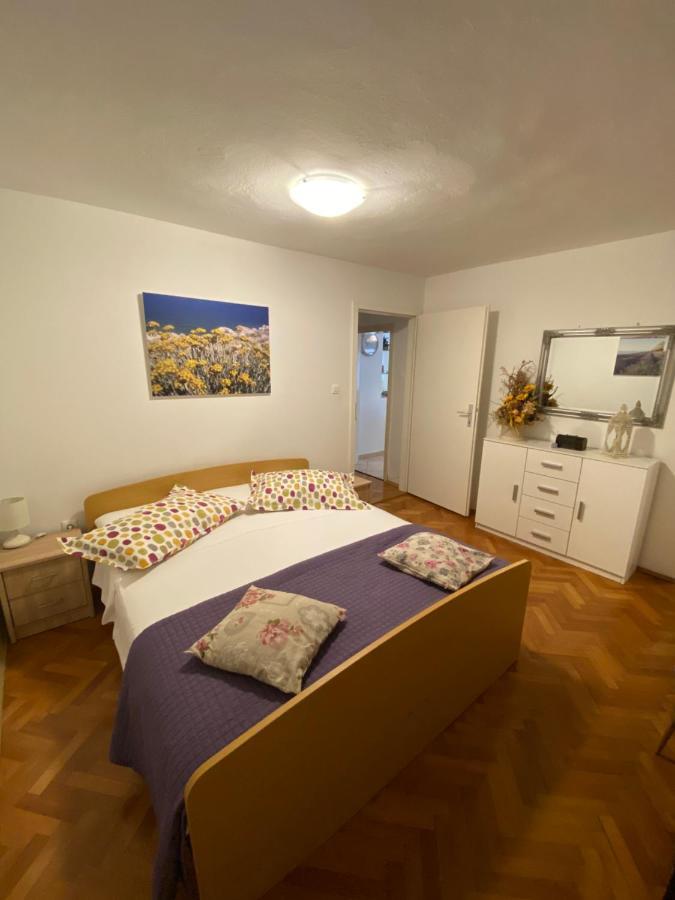 Apartamento Apartman Rose Makarska Exterior foto