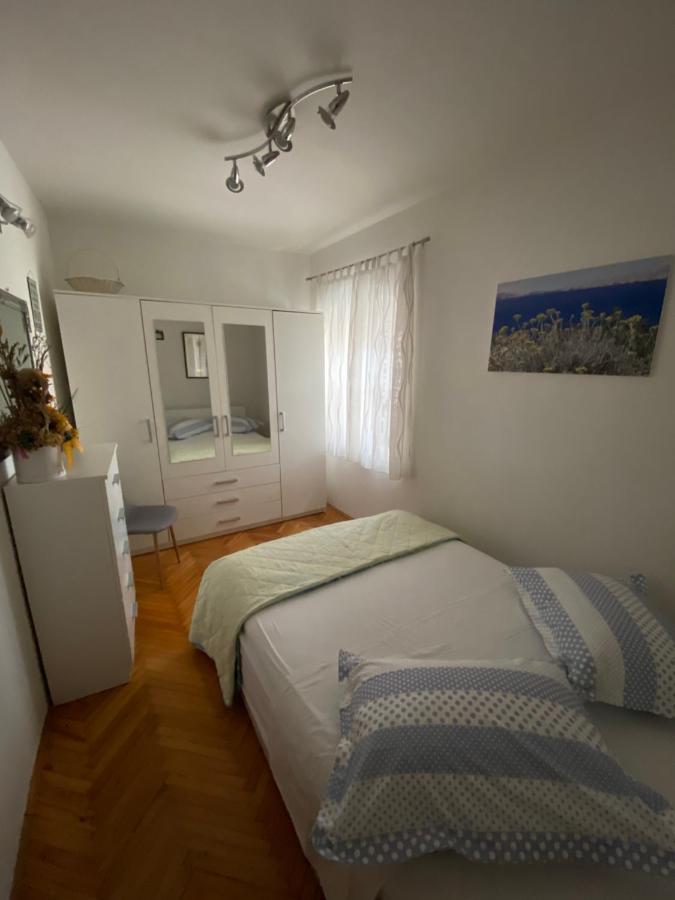 Apartamento Apartman Rose Makarska Exterior foto
